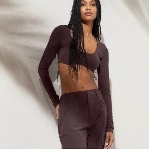 Alo Yoga Ribbed Defined Long Sleeve Bra Tee Raisen purple Brown Small NWOT